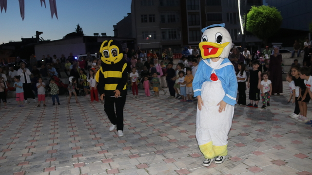 Taşova'da çocuk şenliği düzenlendi