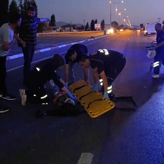 Şarkışla'da otomobilin çarptığı yaya yaralandı