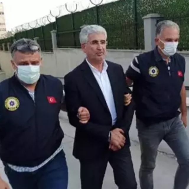 Terör örgütü üyeliğinden yargılanan eski basın müdürü beraat etti