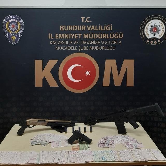 Burdur merkezli organize suç örgütü operasyonunda yakalanan 6 zanlı tutukla...