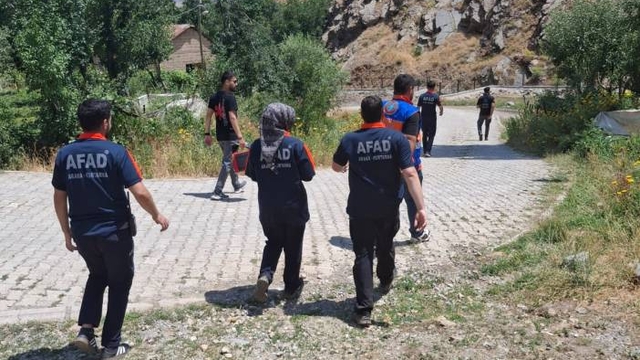Hakkari'de kaybolan Rojda Asmin için arama çalışması başlatıldı