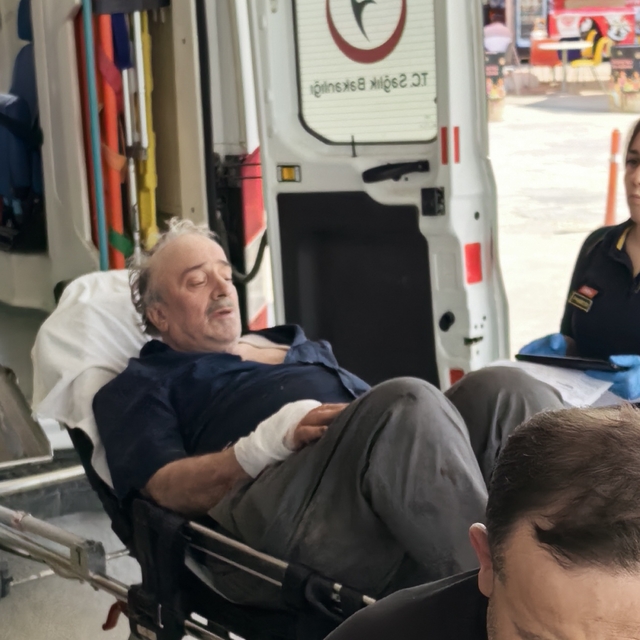 Motorlu testereye elini kaptıran işçi yaralandı