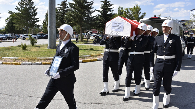 Kazada yaralanan eski Bitlis Valisi Karaömeroğlu, yaşam mücadelesini kaybetti (3)