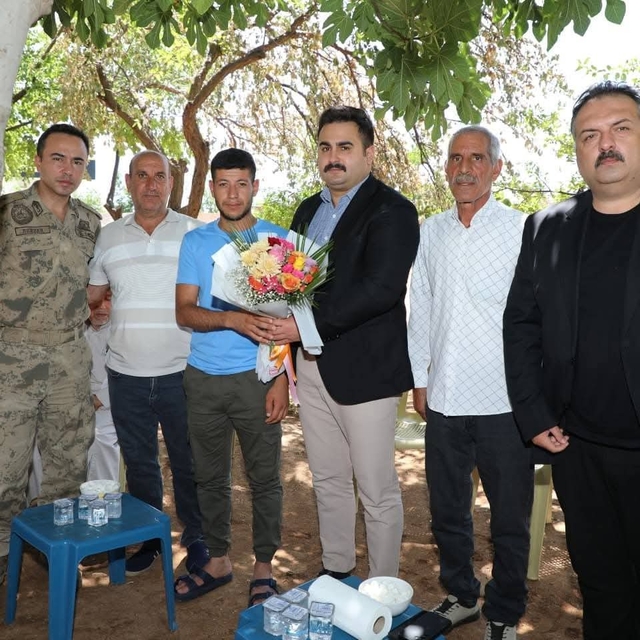 Viranşehir Kaymakamı Kemal Ülkü, metan gazından zehirlenen askeri evinde zi...