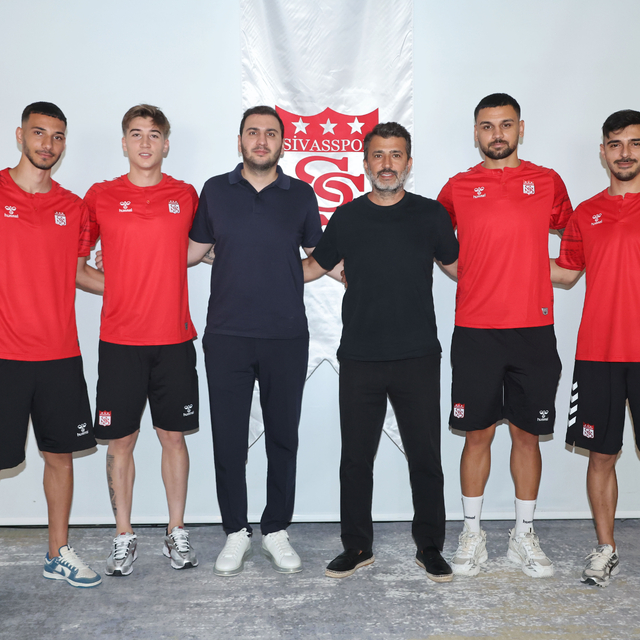 Sivasspor, 4 futbolcu ile anlaşma sağladı