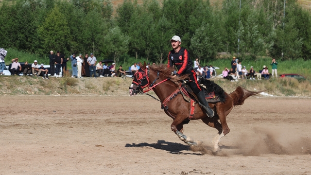 Bayburt'ta cirit gösterisi yapıldı