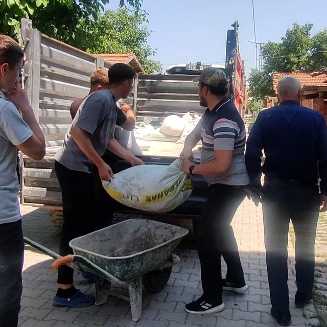 Çorum'da Filistin halkı yararına vatandaşlardan buğday toplandı