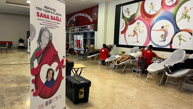Antalya'da kan ve kök hücre bağışı etkinliği düzenlendi