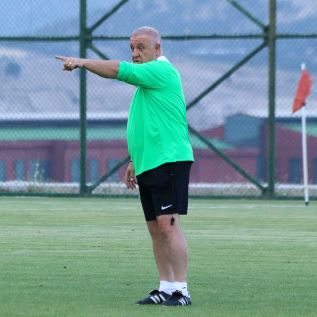 Şanlıurfaspor Teknik Direktörü Mesut Bakkal: Hedefimiz şampiyonluk
