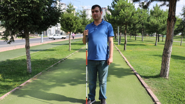 İkinci klibini çıkaran görme engelli Caner: Kimse engeli var diye hayattan ümidini kesmesin