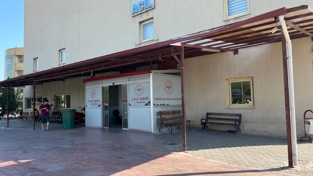 İzmir'de 68 işçi, gıda zehirlenmesi şüphesiyle hastaneye başvurdu