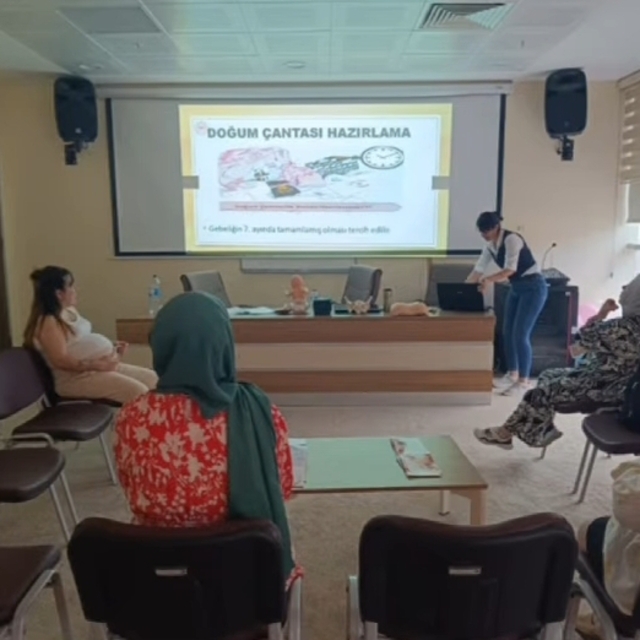 Cide Devlet Hastanesinde "Gebe okulu" eğitimleri devam ediyor