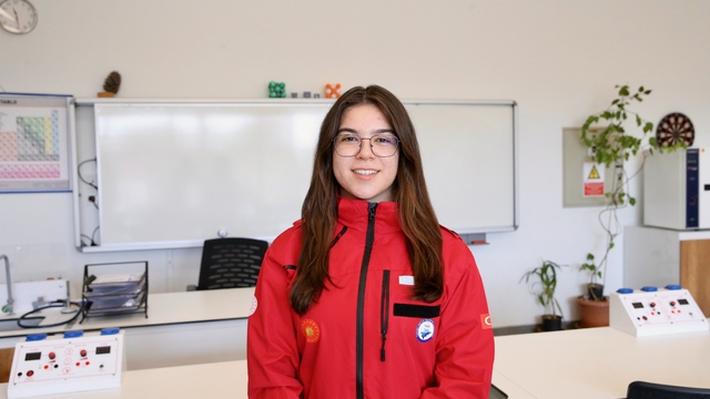 Kuzey Kutbu'nda araştırma yapan lise öğrencisinin hedefi bilim insanı olmak