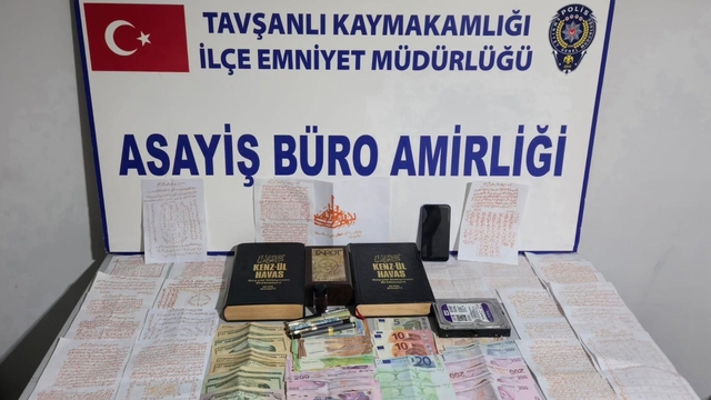 Kütahya'da üfürükçü operasyonu; 9 gözaltı