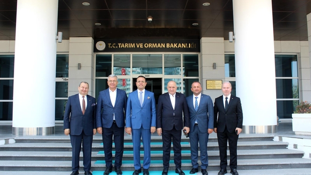 AK Parti Milletvekili Gider, Biga heyetiyle ziyaretlerde bulundu