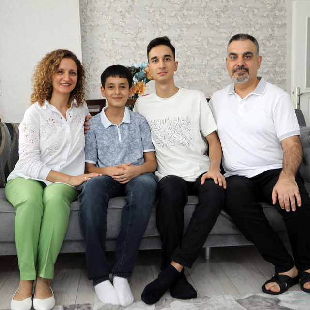 Gaziantep'te 2 kardeş bir hafta arayla Türkiye birincisi oldu