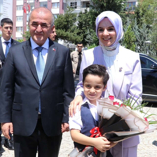 Aile ve Sosyal Hizmetler Bakanı Göktaş, Elazığ Valiliği ziyaretinde konuştu...