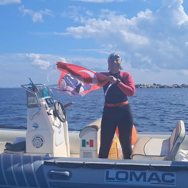 Sinem Serinkan, Manhattan 20 Bridges Swim parkurunda Türkiye'yi temsil etti