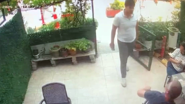 Kız arkadaşını hatalı park nedeniyle uyaran esnafı yumrukladı