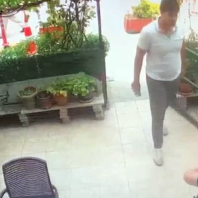 Kız arkadaşını hatalı park nedeniyle uyaran esnafı yumrukladı