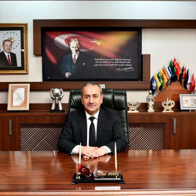 Karabük'te 4 öğrenci AYT'den tam puan aldı