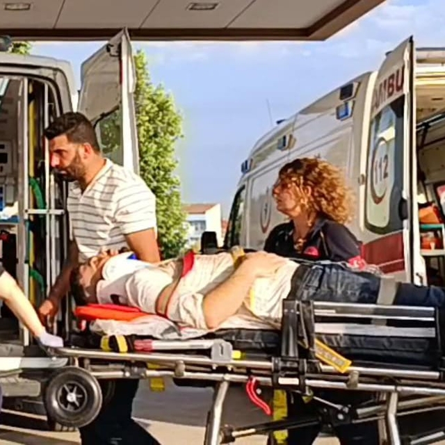 Arkadaşını ziyarete gittiği inşaatın asansör boşluğuna düşüp, ağır yaraland...