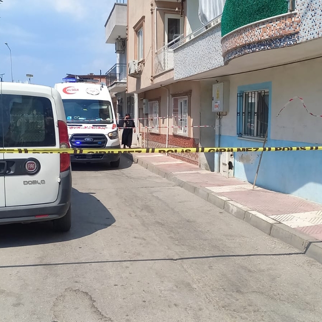 Manisa'da genç kadın evinde ölü bulundu