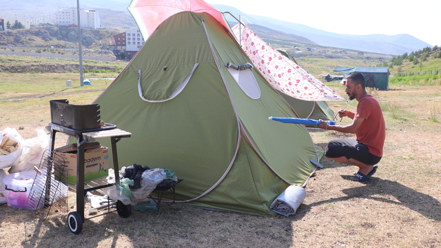 2 bin 200 metre yükseklikteki yaylada çadır tatili