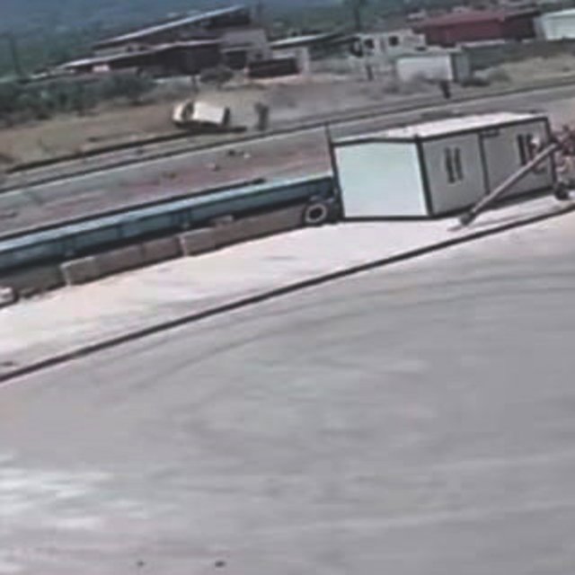 Takla atan hafif ticari aracın sürücüsü öldü