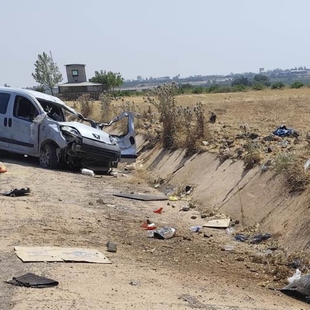 Gaziantep'te takla atan hafif ticari aracın sürücüsü öldü