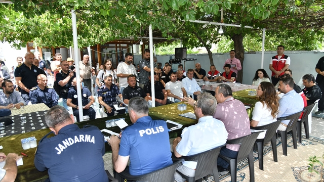 Tekirdağ'da yangından etkilenen mahallelerde toplantı yapıldı