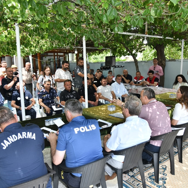 Tekirdağ'da yangından etkilenen mahallelerde toplantı yapıldı