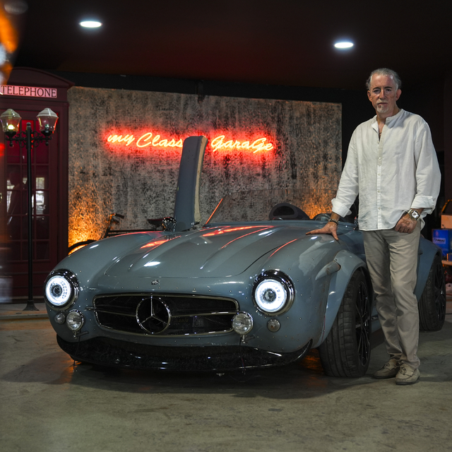 1954 model otomobil, çağın teknolojisiyle yeniden yollara çıkmaya hazırlanı...