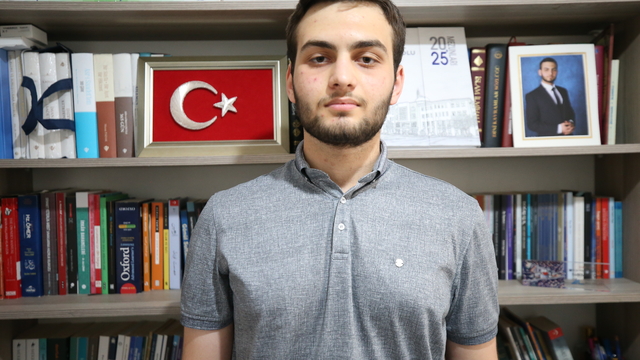 YKS sözel alan Türkiye 3'üncüsü Safa, başarısını süreci iyi yönetmesine bağlıyor