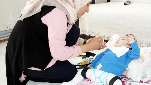 Bir çocukları SMA'dan ölen aile, diğerini de kaybetmek istemiyor