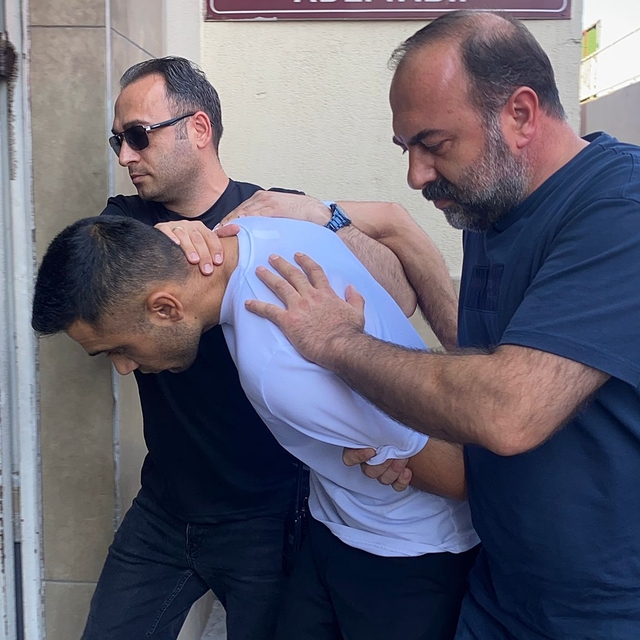 Kayseri'de husumetlisini camide bıçaklayarak öldüren zanlı adliyede