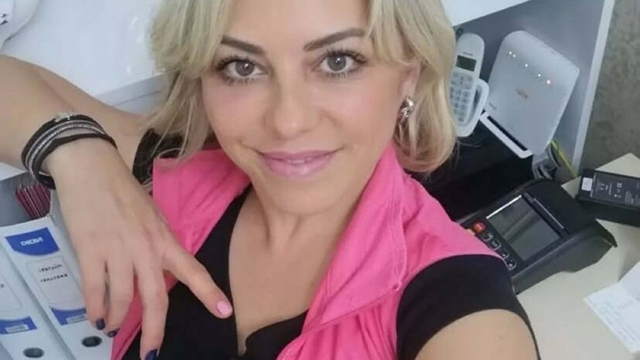 Boşandığı eşi tarafından öldürülen Demet'in cenazesi yakınları tarafından teslim alındı