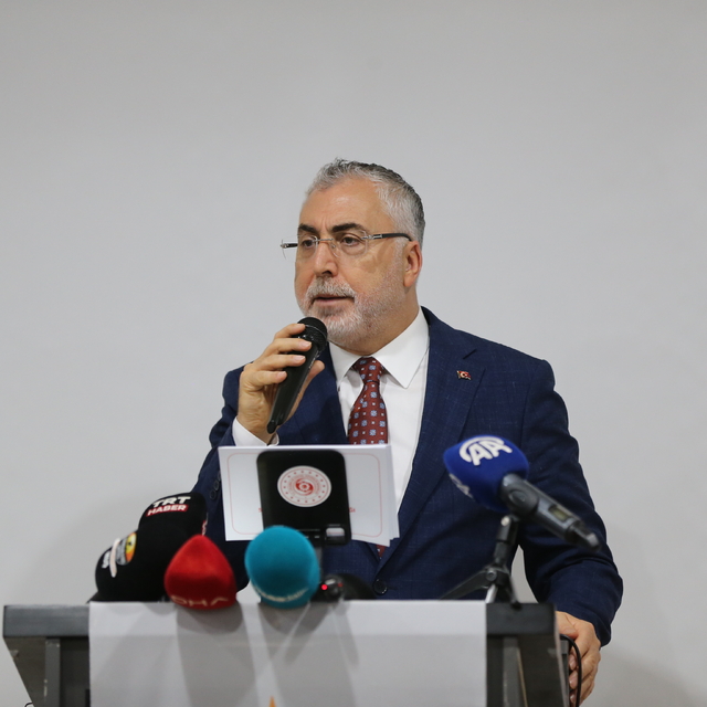 Bakan Işıkhan, Muş'ta "Teşkilat Akademisi Liderlik Okulu Açılış Programı"nd...