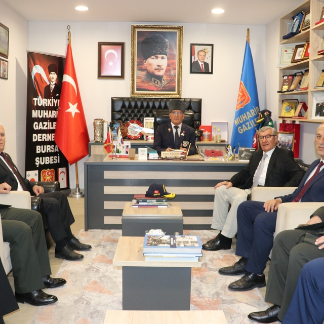 Bursa'da Kıbrıs Barış Harekatı'nın 51. yıl dönümü dolayısıyla tören düzenle...