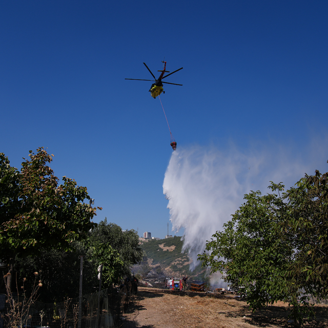 İzmir'de otluk alanda çıkan yangın kontrol altına alındı