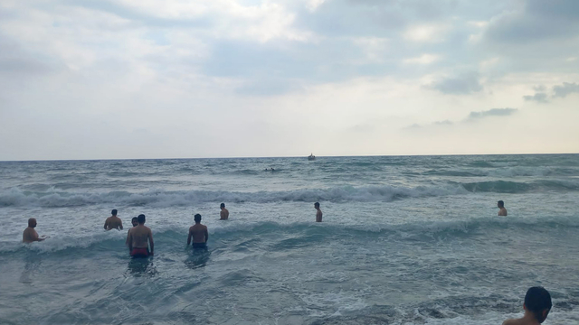 Hatay'da denizde boğulma tehlikesi geçiren kişi kurtarıldı