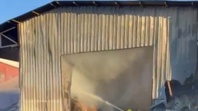 Bursa'da ihracat deposu çıkan yangında kullanılamaz hale geldi