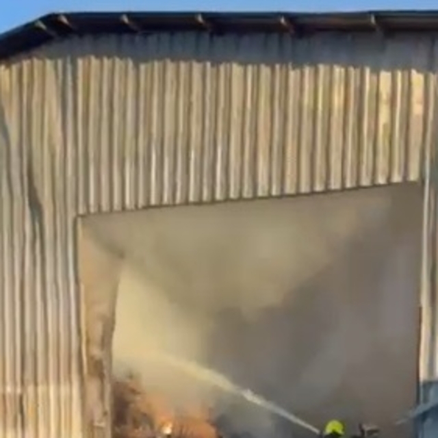 Bursa'da ihracat deposu çıkan yangında kullanılamaz hale geldi