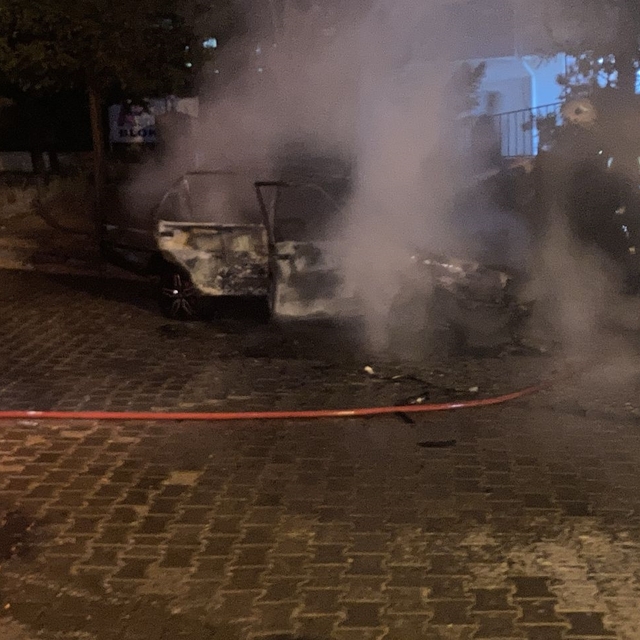 Nevşehir'de park halindeki araç yandı