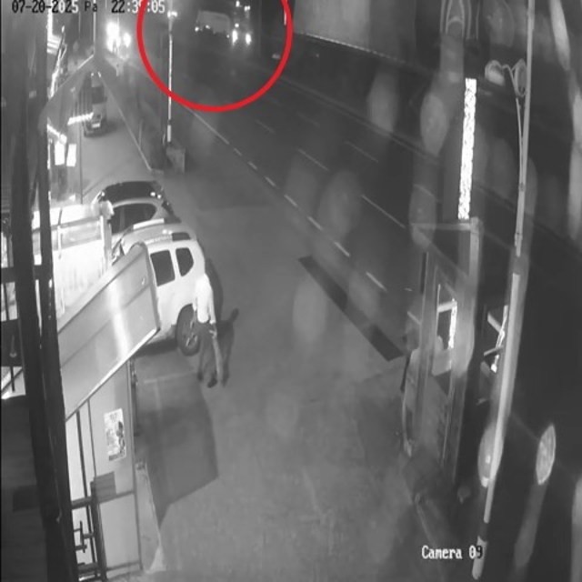 Karadeniz Sahil Yolu'nda yolcu otobüsü korkuluklara çarptı; kaza anı kamera...