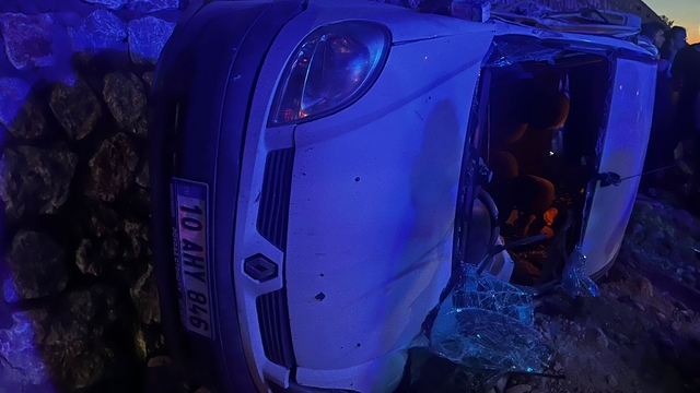 Balıkesir'de zincirleme kaza: 1 ölü, 7 yaralı