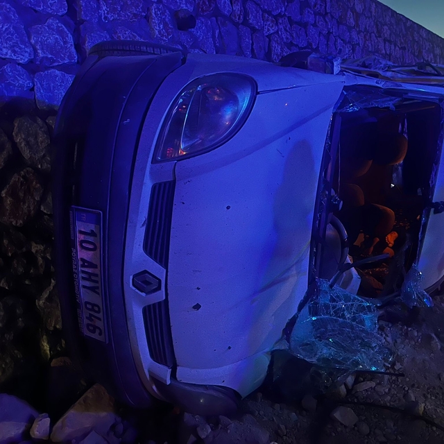 Balıkesir'de zincirleme kaza: 1 ölü, 7 yaralı