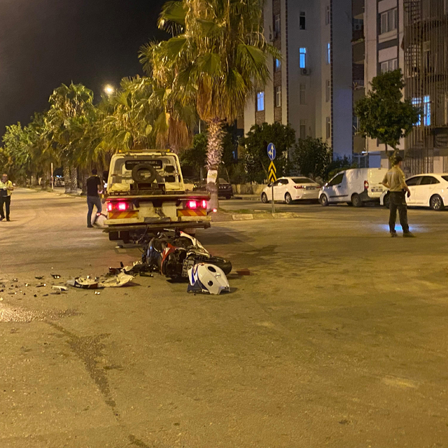 Adana'da ciple çarpışan motosikletin sürücüsü öldü