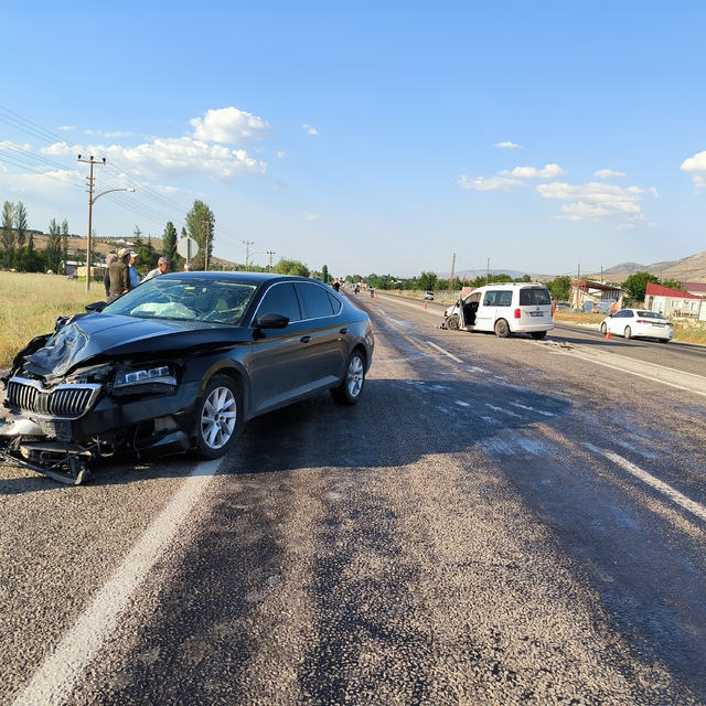 Malatya'daki trafik kazasında 2 kişi yaralandı