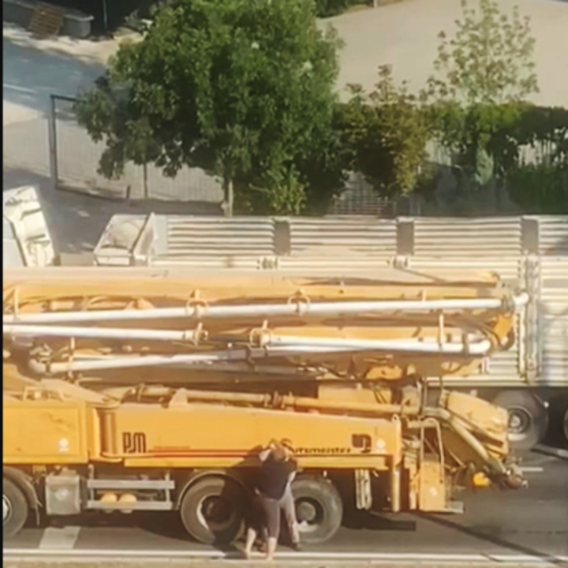 Aksaray'da 'yol vermeme' kavgası kamerada; 1 yaralı